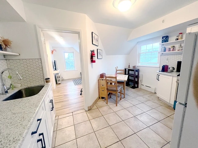 Building Photo - 124 73rd St