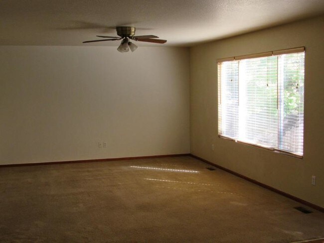 Building Photo - 2408 Tyrrhenian Dr