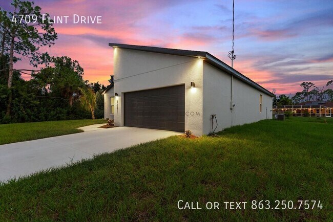 Foto del edificio - 4709 Flint Dr