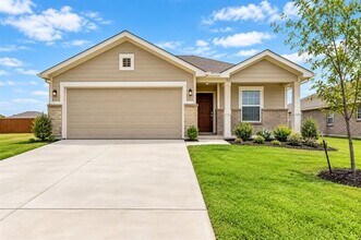 Building Photo - 7904 Thornton Dr