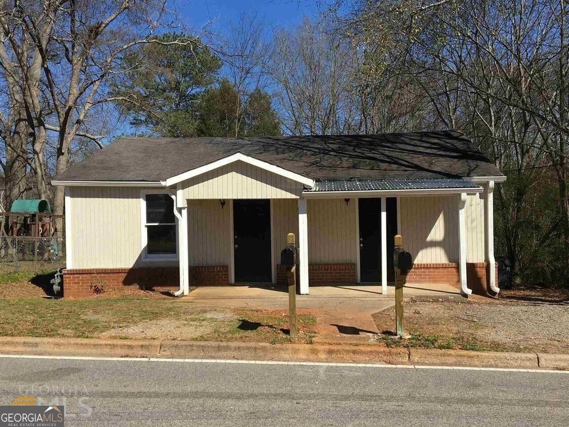 10 Ray St, Newnan, GA 30263 Townhome Rentals in Newnan GA