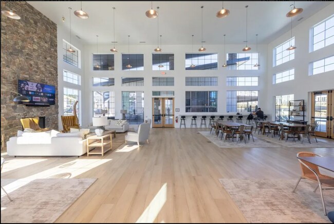 Foto del edificio - 1439 Jay Rd