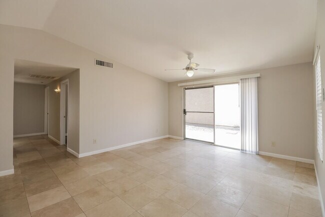 Foto del edificio - 2007 N Villas Ln