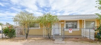 Building Photo - 516 N Roosevelt Ave