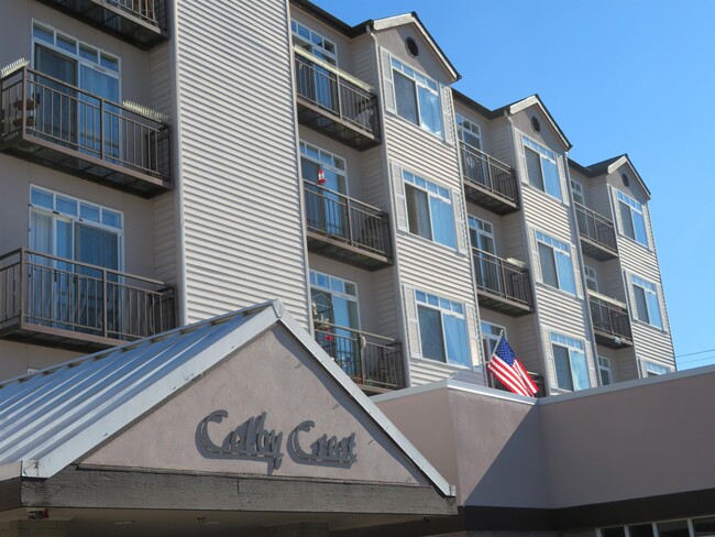 Building Photo - 2517 Colby Ave