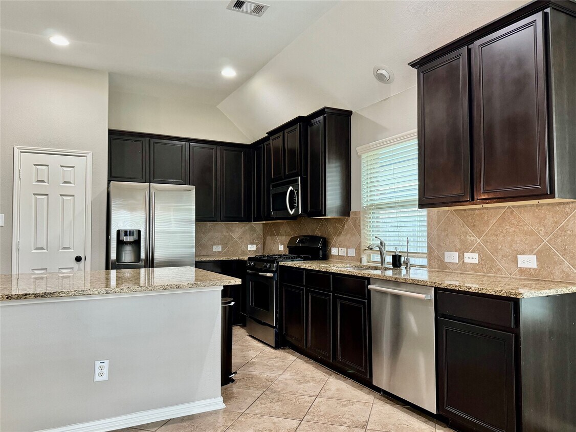 Foto principal - 28019 Canyon Wren Dr