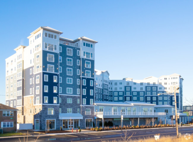 Building Photo - Cove on the Bay