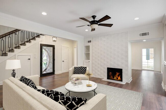 Foto del edificio - 3071 Locke Ln