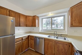 Building Photo - 10210 Quivas St
