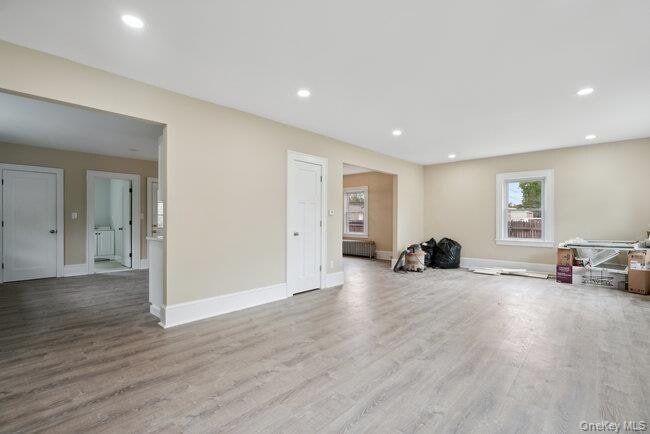 Foto del edificio - 1030 Glen Cove Ave