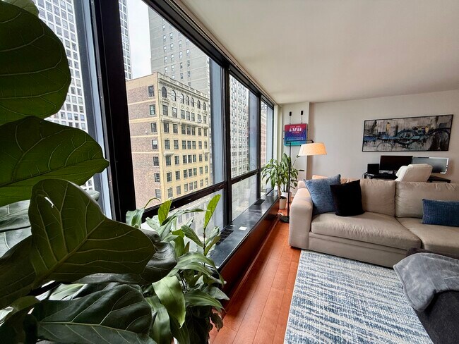 Foto del edificio - 900 N Lake Shore Dr