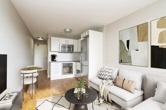 Building Photo - 730 St Clarens Ave