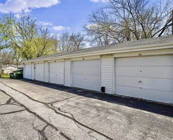Building Photo - 4845 Scotts Way