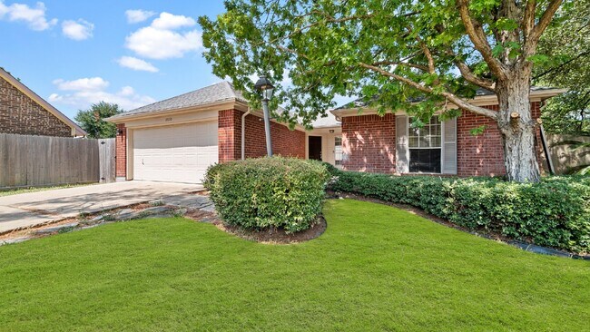 Foto del edificio - Lovely three-bedroom residence located on a cul-de-sac in Pearland ISD.