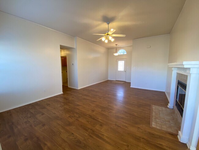 Foto del edificio - Cozy 3 Bedroom/2 Bathroom Home for Rent in...
