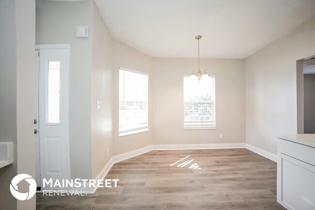 Building Photo - 6107 Old Mill Dr