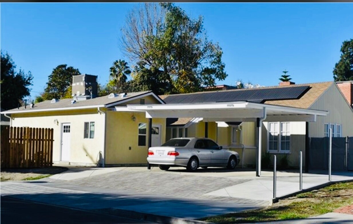 Primary Photo - 13625 Califa St