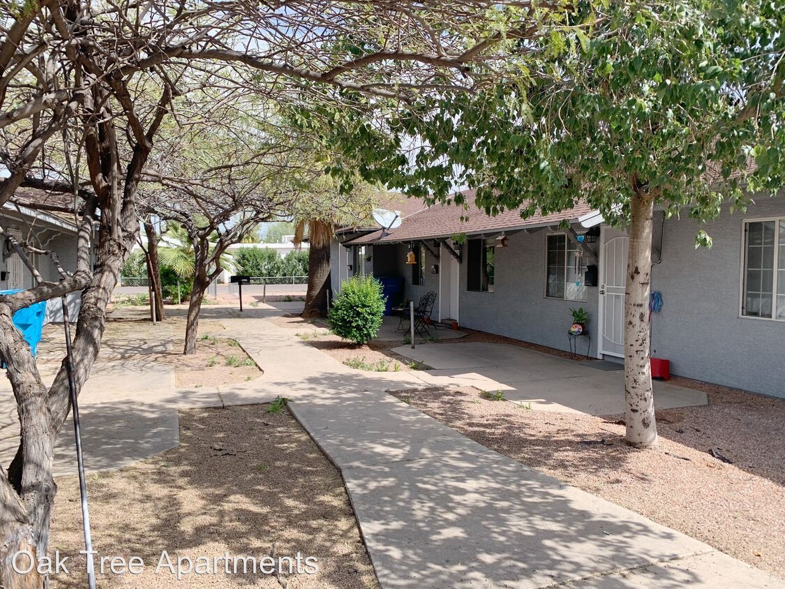 Foto principal - 1505 E Oak St