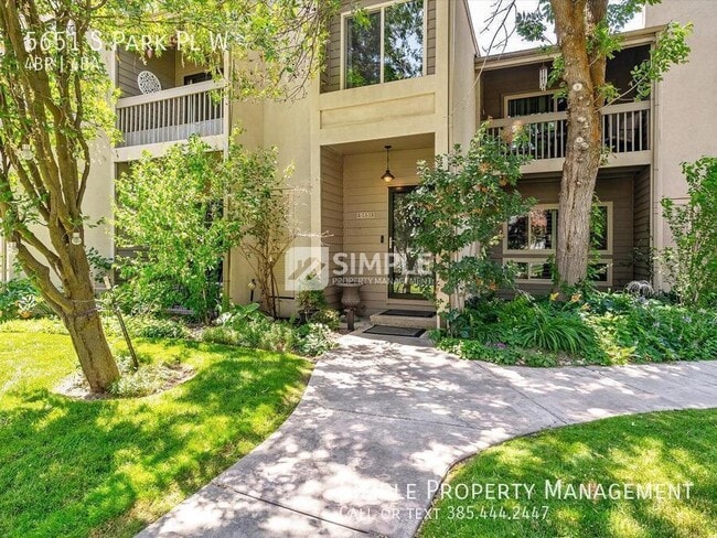 Building Photo - 5651 S Park Pl W