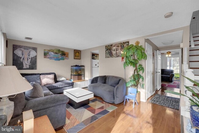 Foto del edificio - 89 Doe Ct