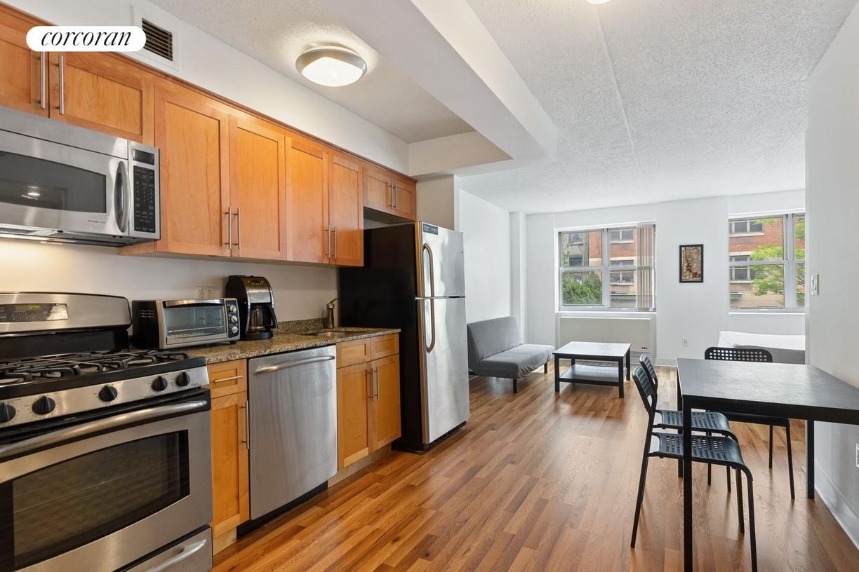 Foto del edificio - 516 W 47th St