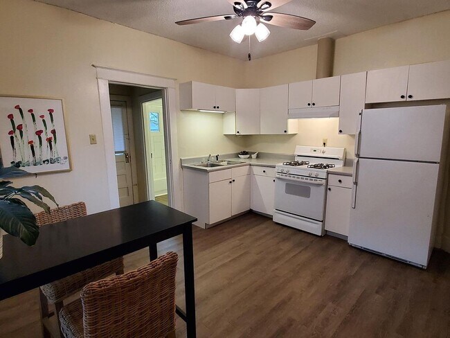 Foto del edificio - 3549 Galloway Ave