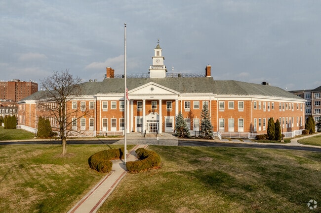 Building Photo - 650 Park Avenue