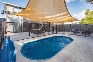 Building Photo - 2732 Luzon Dr