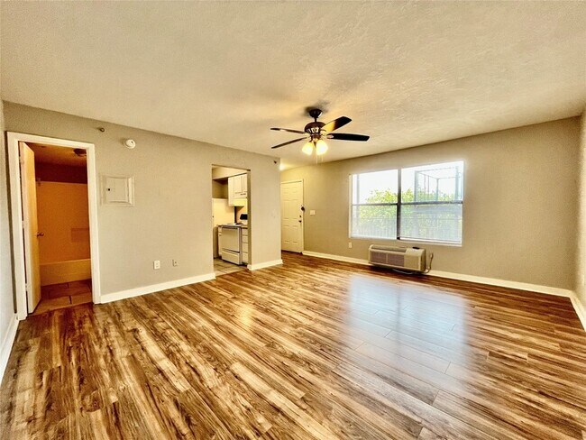 Foto del edificio - 701 W Sycamore St