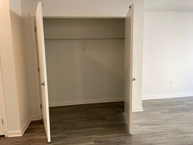 Interior Photo - Canvas LA