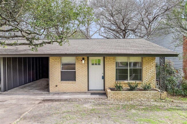 Foto del edificio - 1612 Elmhurst Dr