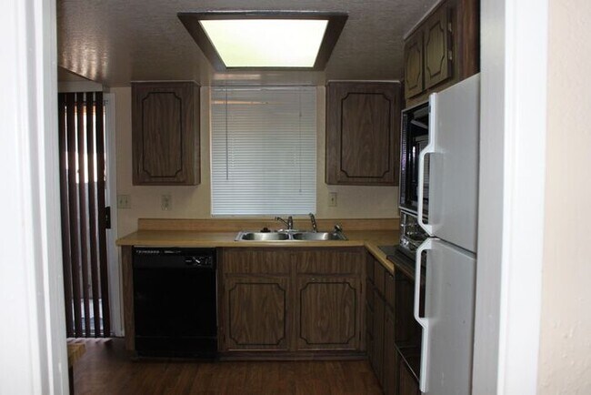 Building Photo - Affordable 2 Bedroom in Mesa