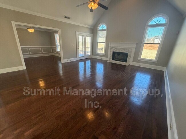 Building Photo - 2405 Twin Creek Ct SW