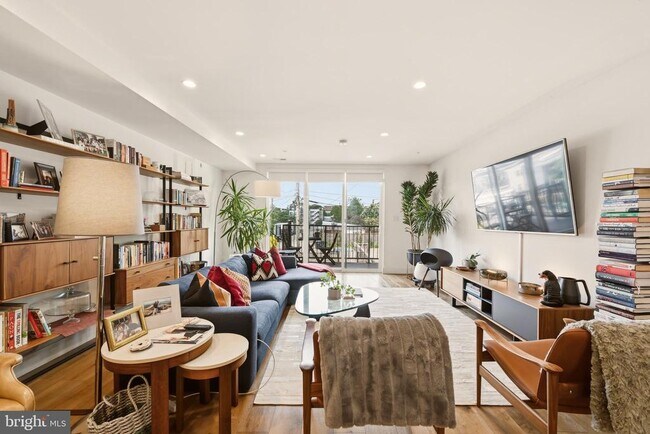 Foto del edificio - 3812 13th St NW