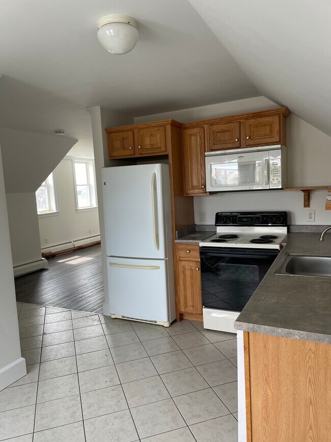 Kitchen - 106 Osborne St