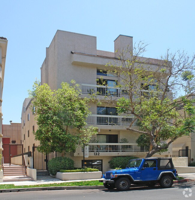 Foto del edificio - 132C