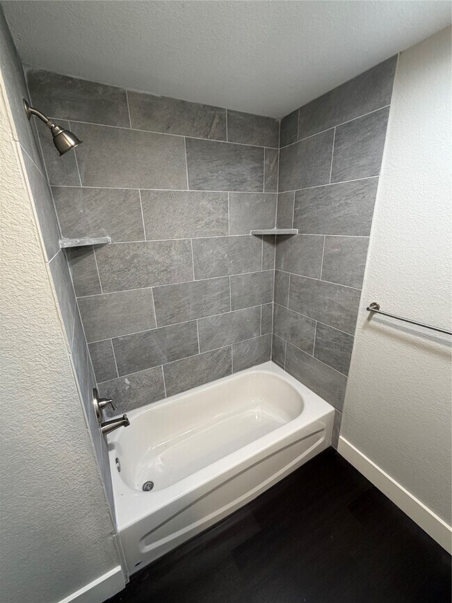 Building Photo - 8922 Allwood St