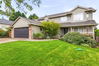 Building Photo - 3521 NW Dahlia Dr