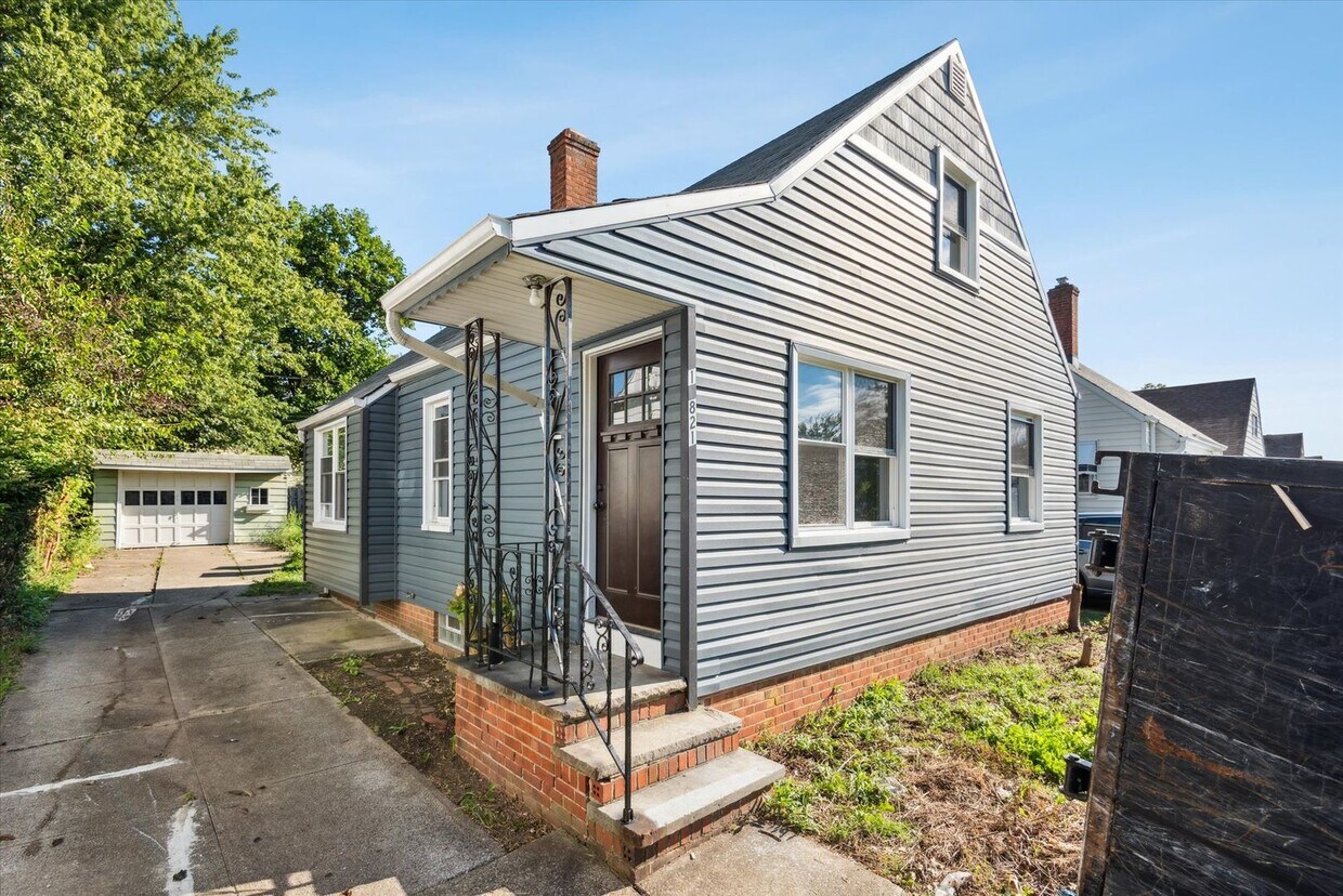 Foto principal - 12821 Oak Park Blvd