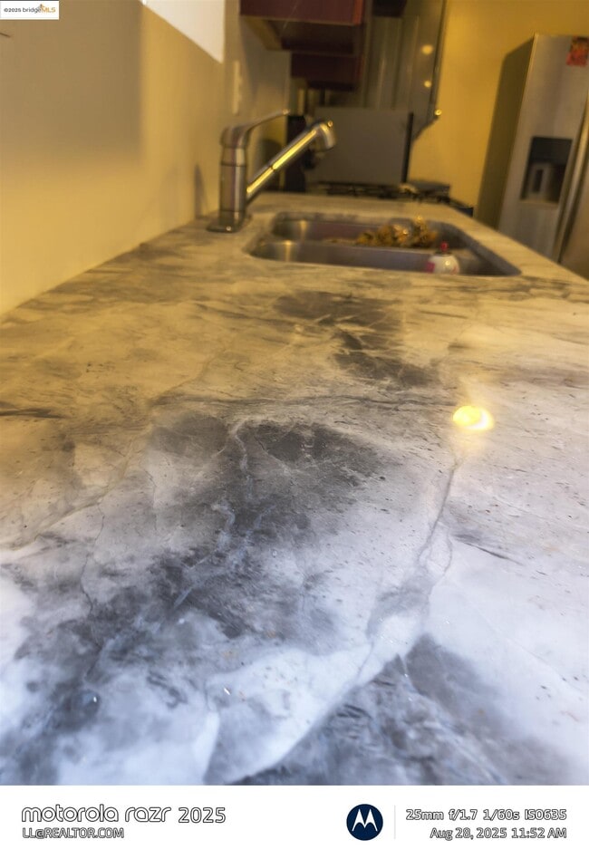 Building Photo - 2820 Linden St