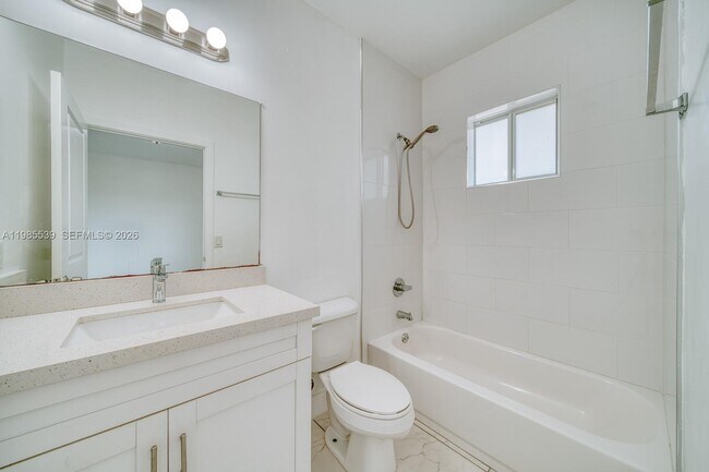 Foto del edificio - 14708 NE 7th Ave