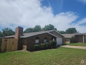 Building Photo - 1305 Whittenburg Dr