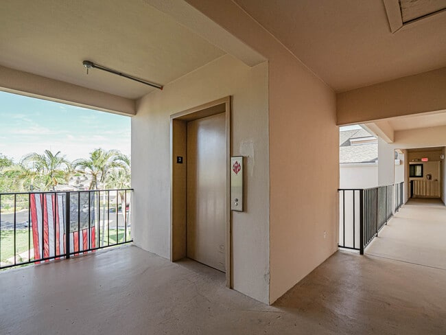 Photo - 6175 S Mirror Lake Dr Apartment