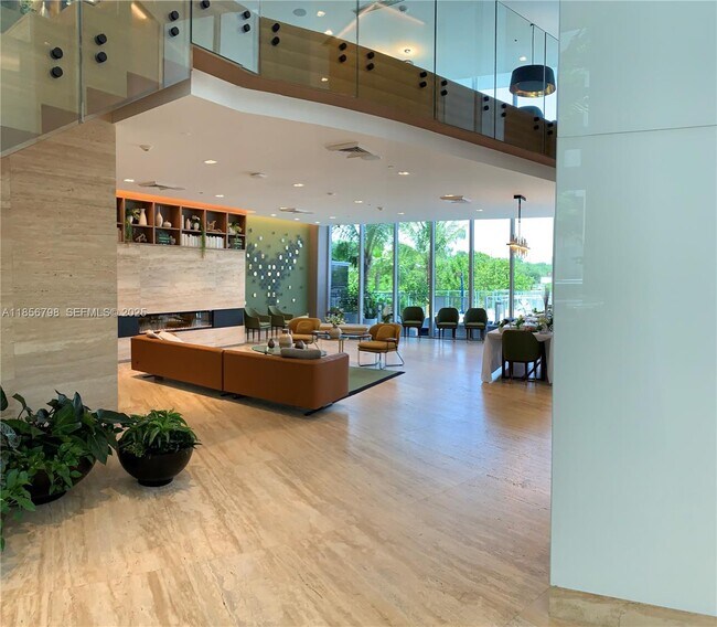 Foto del edificio - 16385 Biscayne Blvd