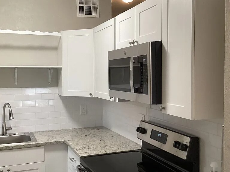 Building Photo - 22508 Heatherbrae Way