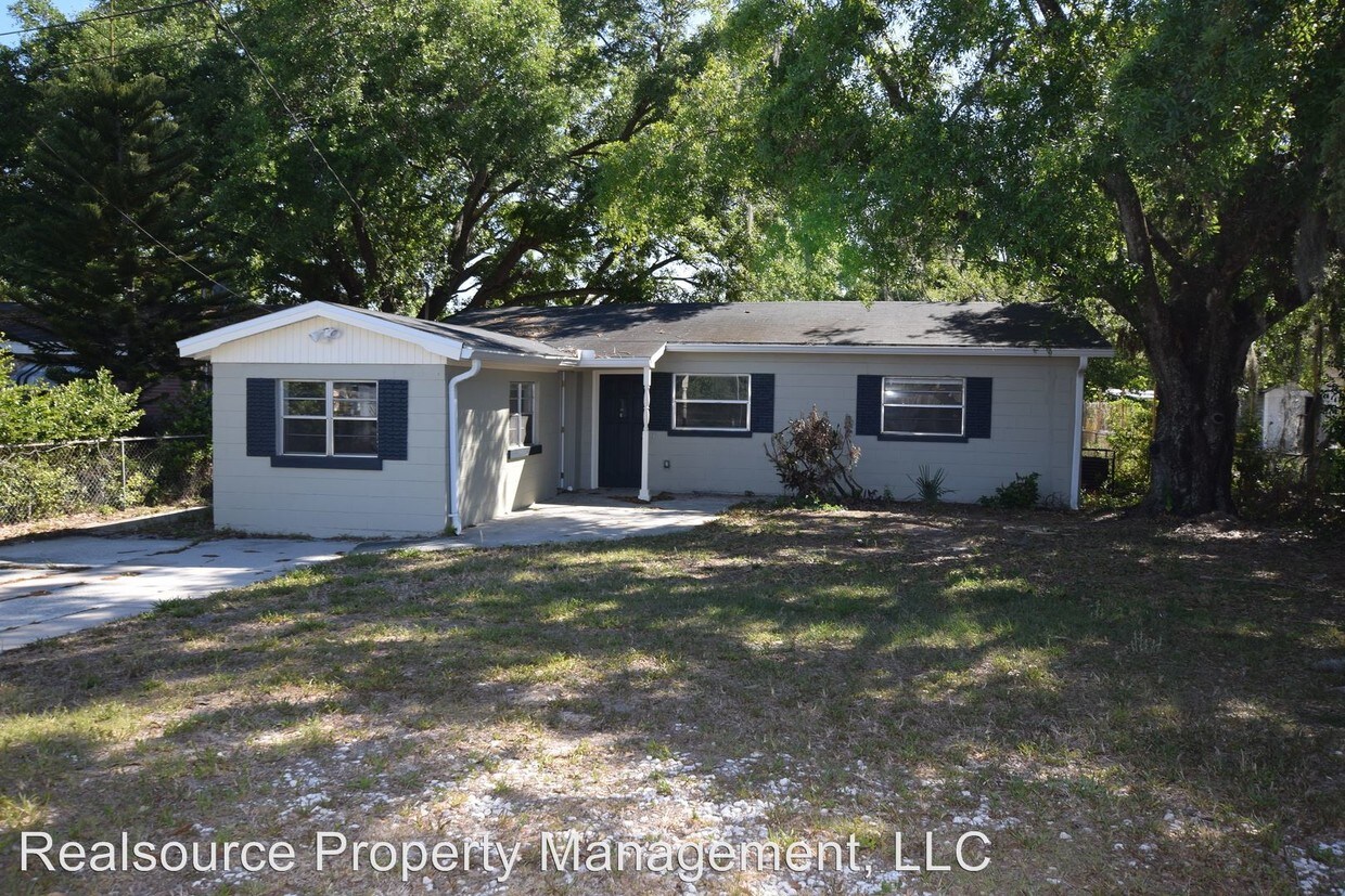 Primary Photo - 1024 Sunshine Dr E