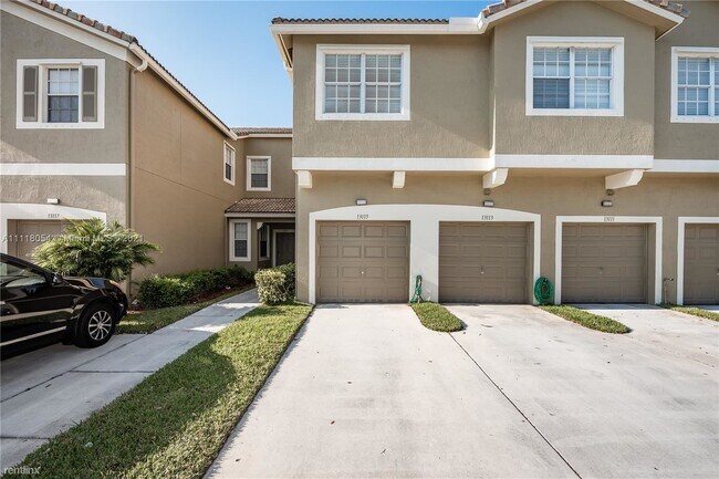 Building Photo - 3 br, 2.5 bath House - 13115 SW 44th St