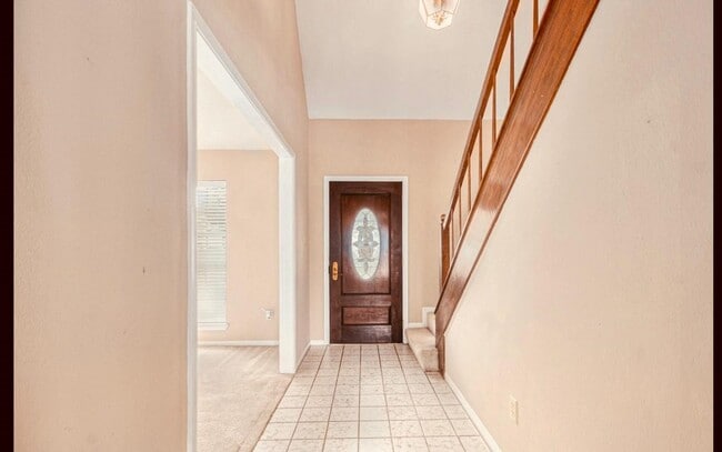 Foto del edificio - 15014 Hollydale Dr