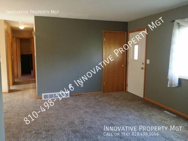 Building Photo - New to the market! Beautiful home with a c...