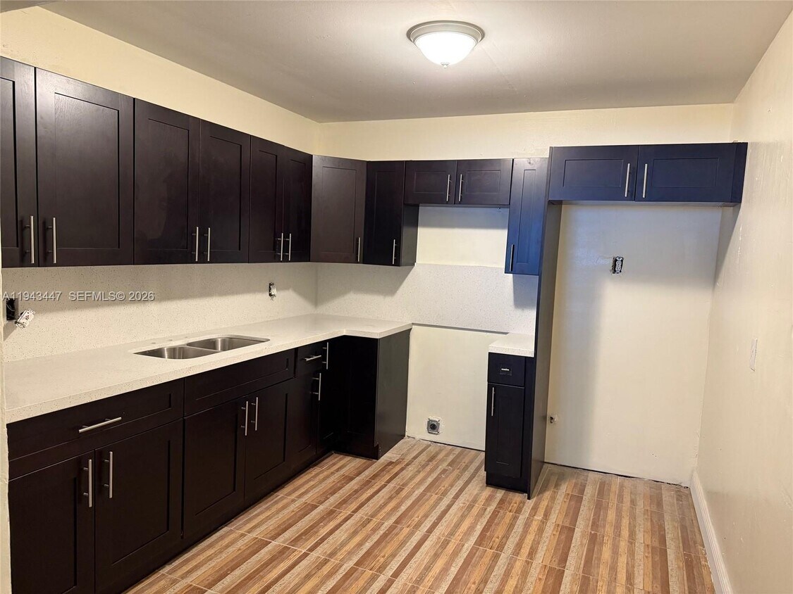 Foto del edificio - 15163 NE 6th Ave